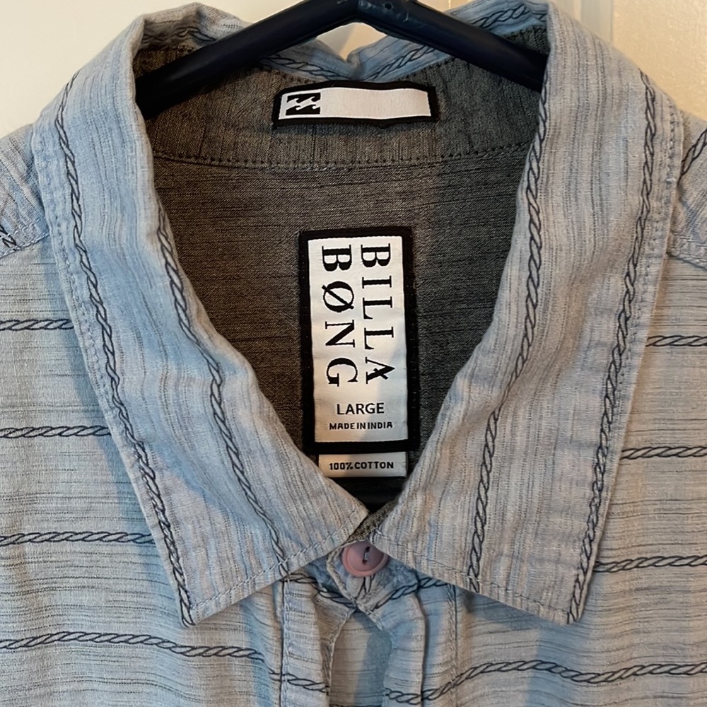Billabong button down - Picture 2 of 3